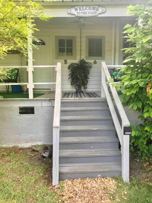 The Farmhouse Private Apartments Eufaula Exterior photo